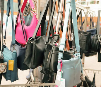 Why Are Lightweight Shoulder Bags Gaining Popularity?